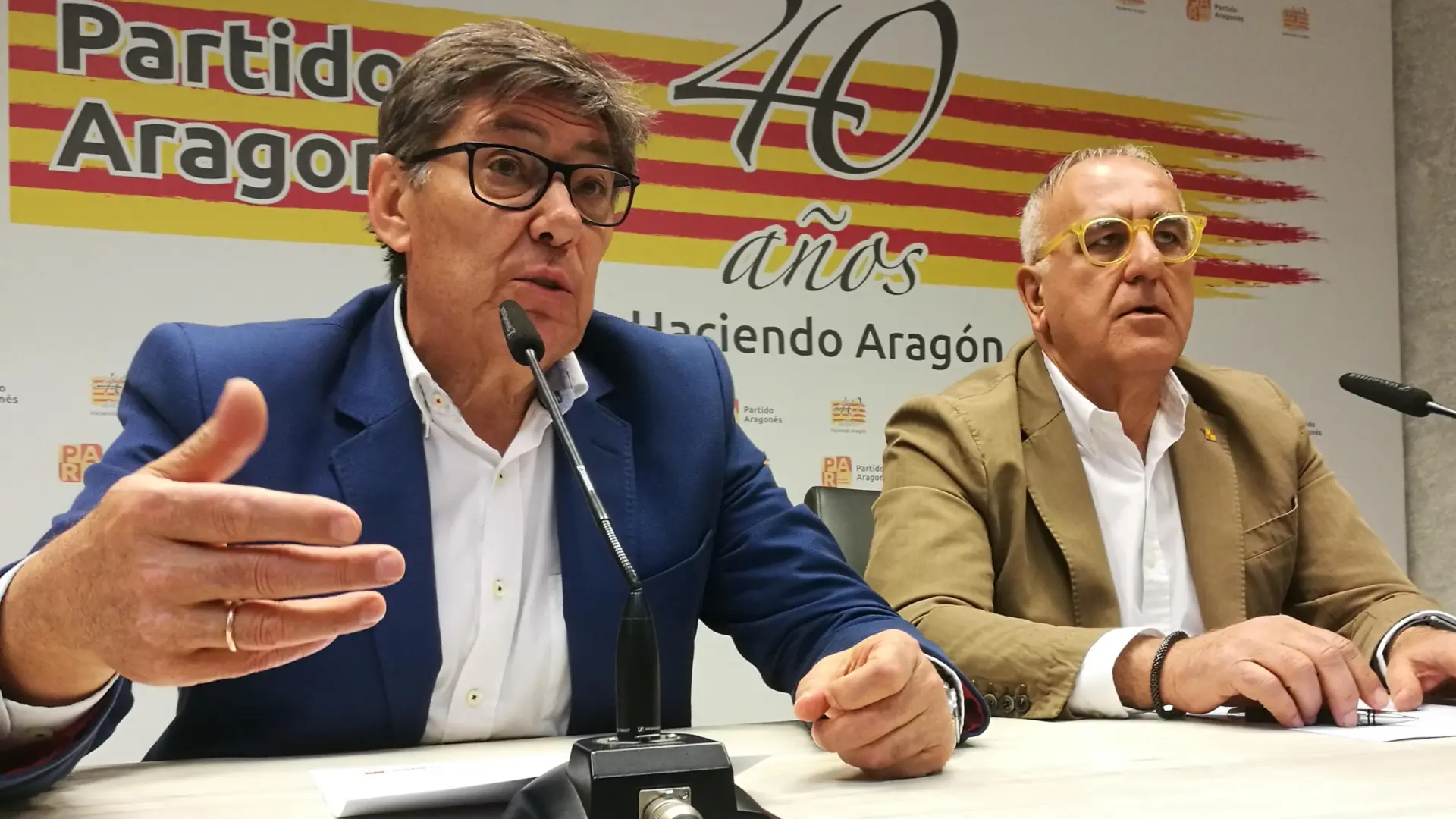 Los díscolos del PAR presentan una moción de censura contra Aliaga