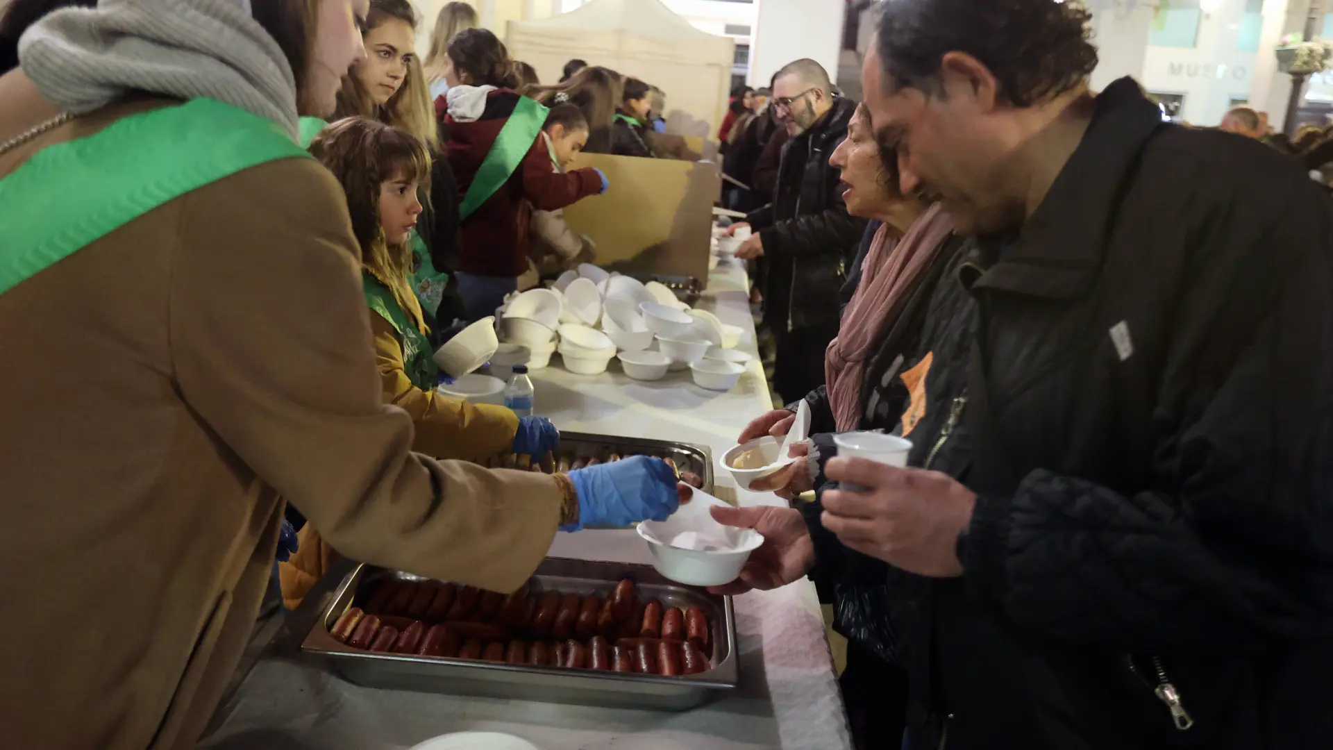 Longaniza Chorizo Y Folk Para El Jueves Lardero