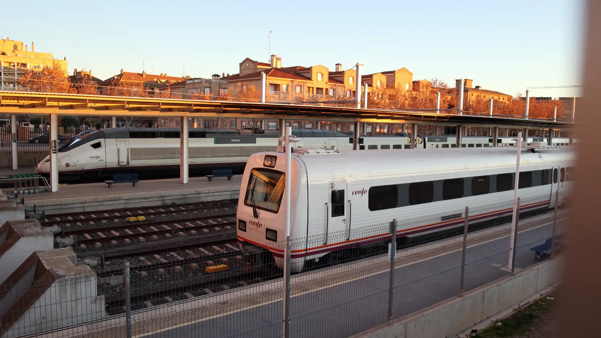 Renfe emite 19 000 abonos gratuitos para Cercanías y Media Distancia en