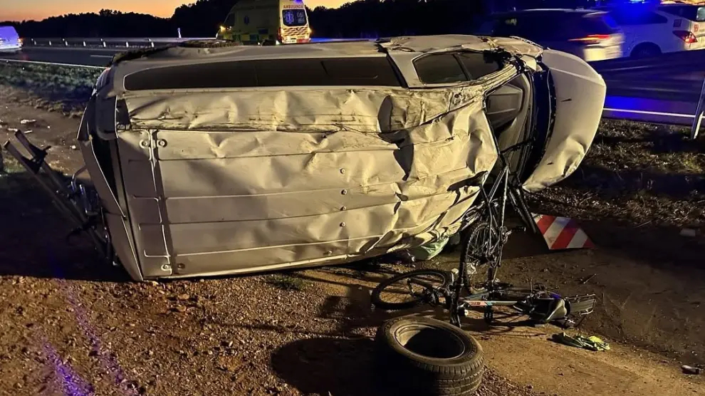 Dos Heridos Leves Tras Volcar En La A 23 A La Altura De Nueno La