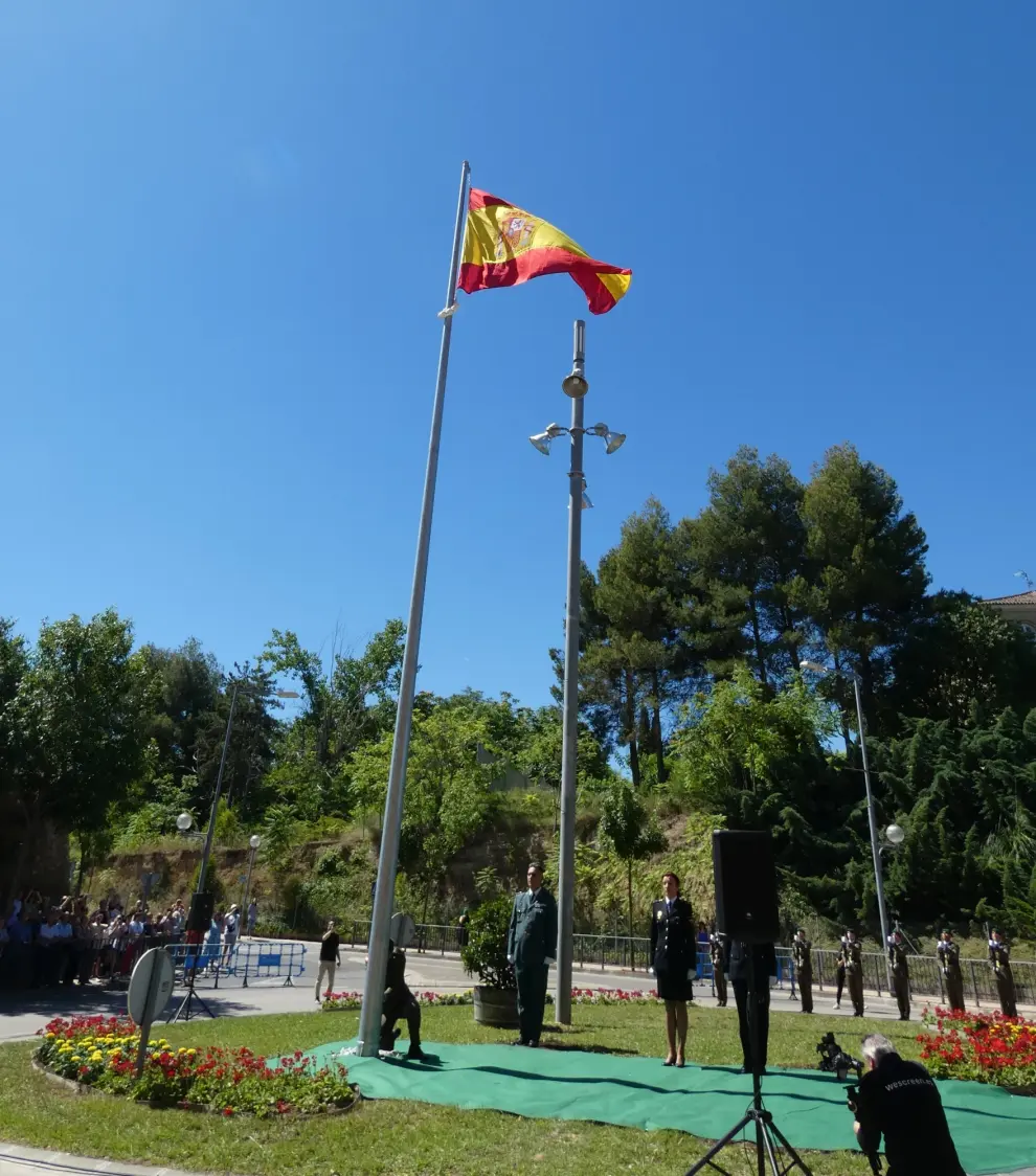 Izado de la última Bandera del cuartel General Ricardos de Barbastro