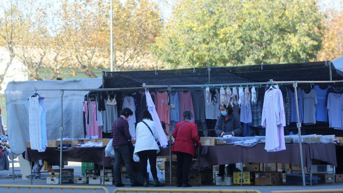 Fotos Mercadillo en Huesca Imágenes