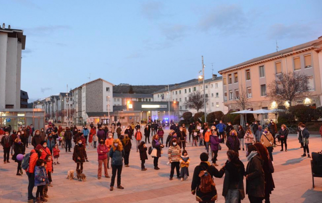 La plaza Biscós de Jaca durante la concentración por el 8M