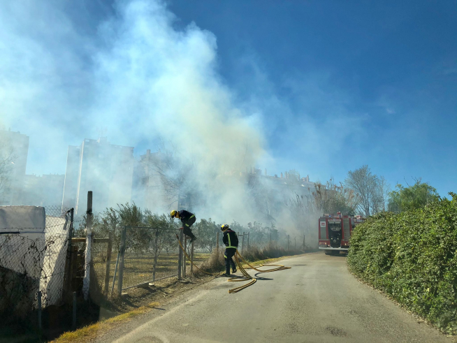 Hasta el lugar han acudido agentes el Parque de Bomberos de Huesca.