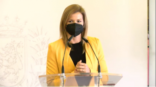 Eva Defior recibe el Premio al Periodismo Local