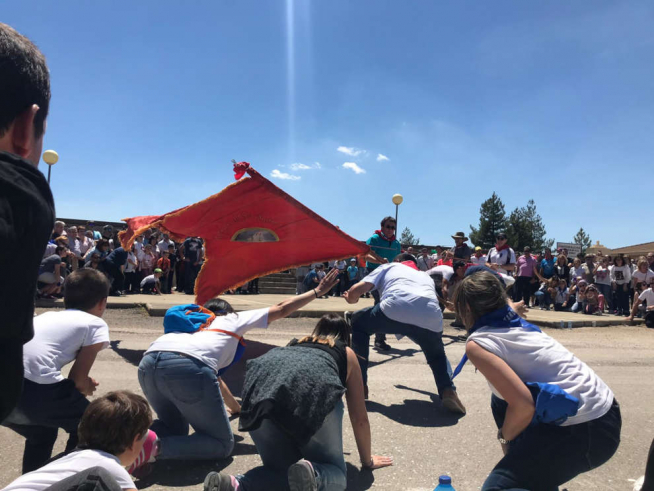 El saludo a la bandera es uno de los actos más esperados de las fiestas.