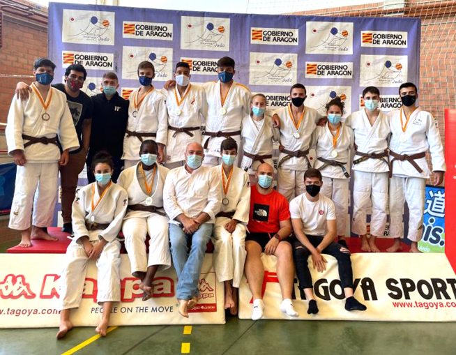 Representación cadete del Club Judo Binéfar.