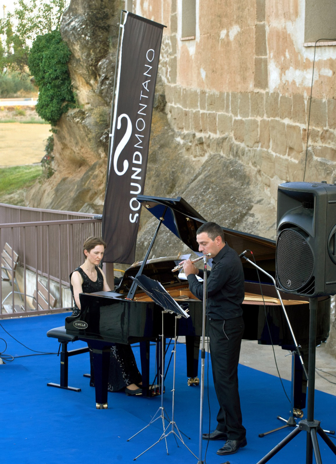 Elena Aguilar y Francesco Mannis en Azlor.