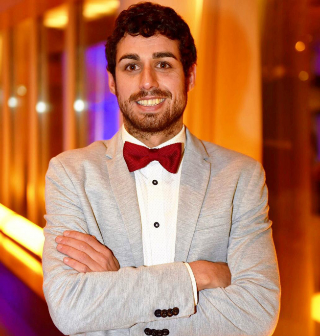 A Luis Costa le gustaría programar en fiestas