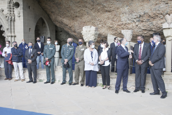 Autoridades presentes en el Monasterio de San Juan de la Peña.