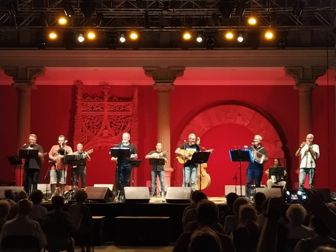 El grupo sobrarbense La Ronda de Boltaña actuó el mes pasado en el Museo de Zaragoza