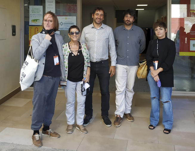 Jesús Arbués, Pilar Amorós, Roberto Ramos, Pablo Pérez Terré y Elena López Barrachina, tras la mesa redonda.
