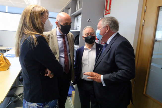 Clemente González con representantes institucionales y empresariales