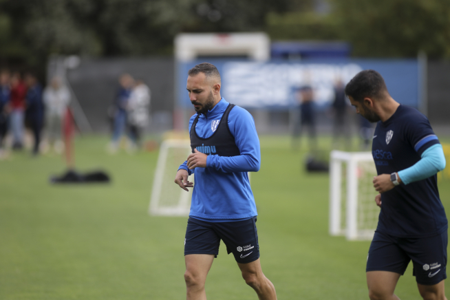 David Ferreiro ha entrenado al margen junto al readaptador, Jordi Carracedo.