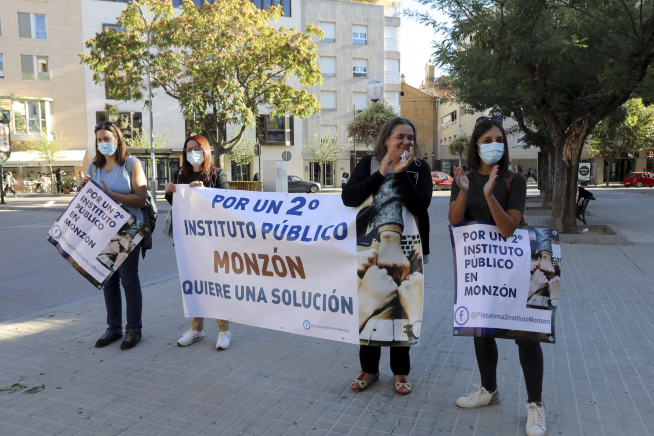 Concentración en defensa de la igualdad en la escuela pública