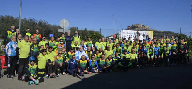 Foto de familia de los participantes en la jornada.