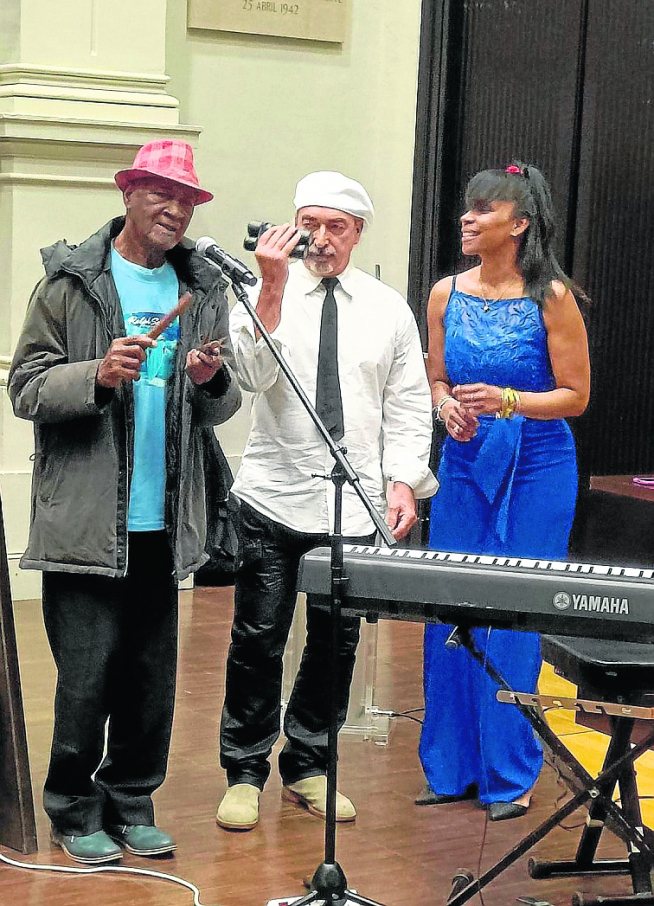 Nino Pujada, Ralph Santos y Ludmila Mercerón.