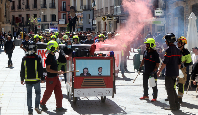La manifestación ha partido de la plaza Santo Domingo y ha discurrido por el Coso.