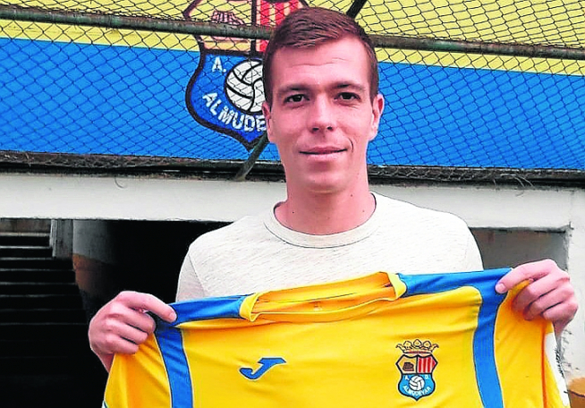 Alex Gracia Peña, delantero que llega al Almudévar procedente del Illueca.