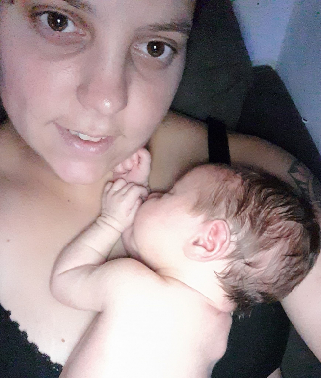 Tamara Martínez, con su bebé.