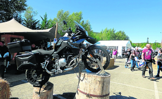 Uno de los modelos de motos BMW exhibidos ayer durante el evento.