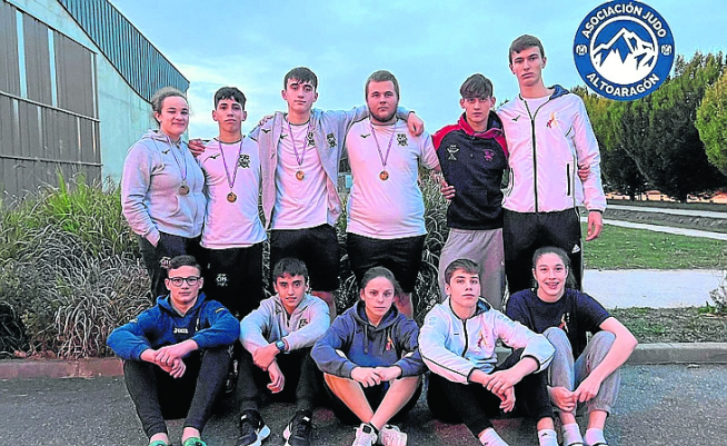 Representación altoaragonesa en el torneo francés de Tarbes celebrado el sábado.