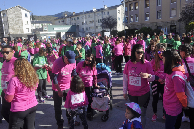La marcha ha consistido en un recorrido urbano que ha comenzado y finalizado en la plaza Biscós.