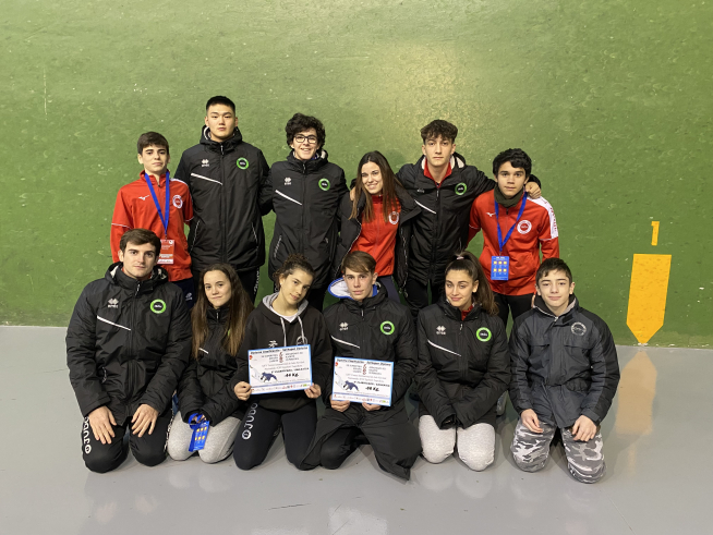 Equipo cadete de la Escuela Club Ibón de Huesca.