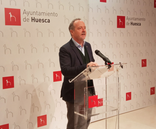 Ramón Lasaosa durante la presentación este martes de la cabalgata de Reyes en Huesca.