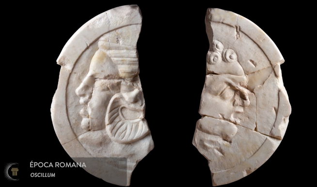 Un oscillum, figuras que los romanos ofrendaban a sus dioses.