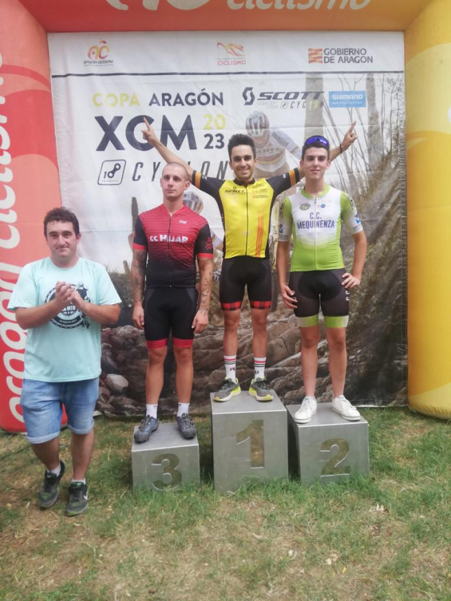Labaila, en el podium ganar la Copa Aragonesa de XCM.