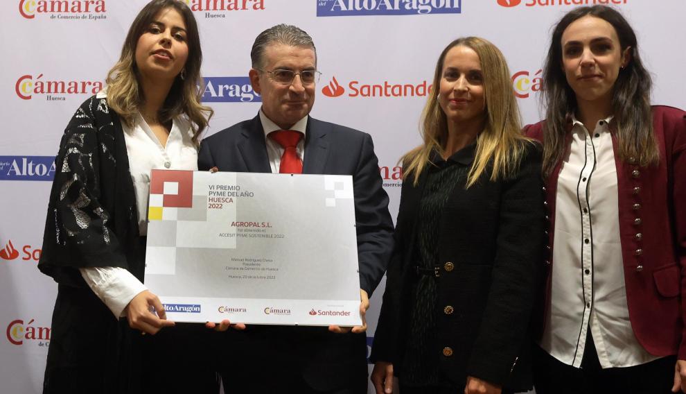 Agropal ha recibido el pasado octubre el Premio Pyme Sostenible, concedido por la Cámara de Comercio de Huesca y el Banco Santander, en colaboración con la Cámara de España y DIARIODELALTOARAGÓN.