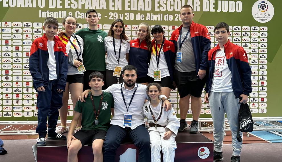 Equipo del Club Judo Huesca