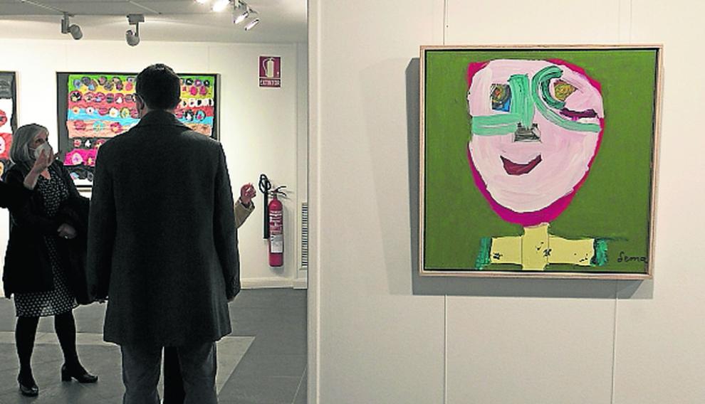 La colección muestra una parte abstracta y otra figurativa.