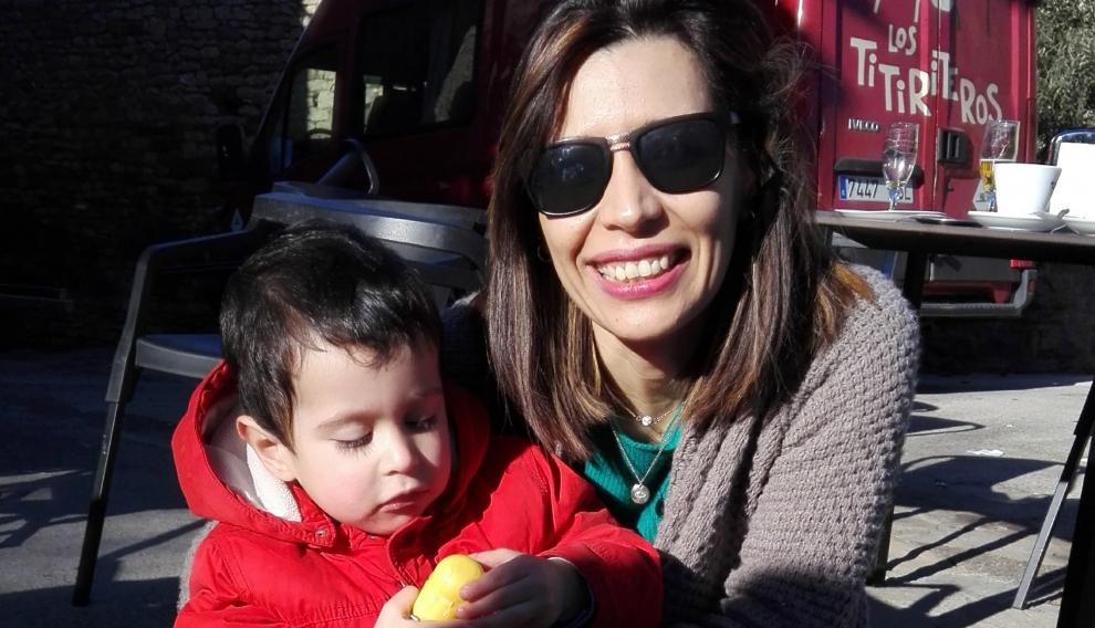 Mercedes Paz y su hijo, vecinos de Abizanda