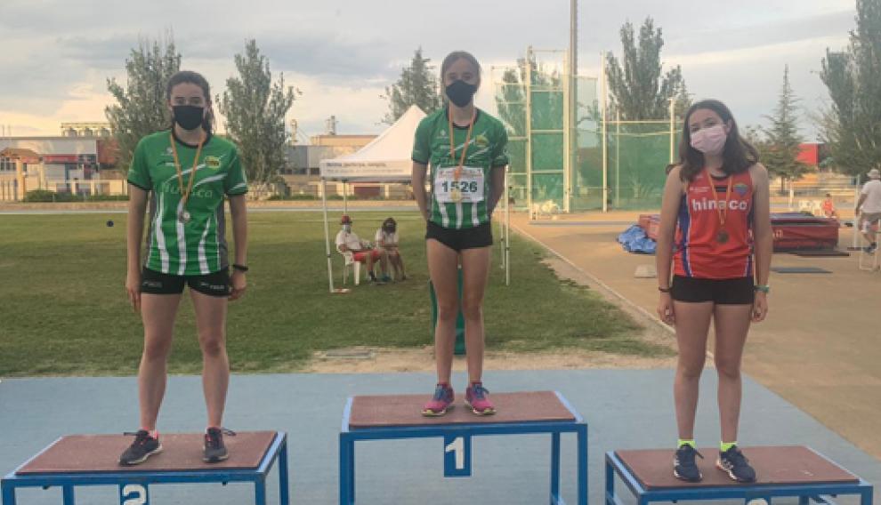 Podio femenino Sub-14 del Provincial de Combinadas.