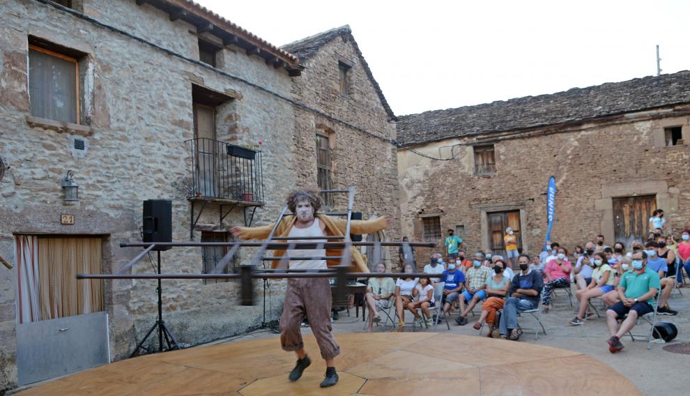 El viernes, Hotel Iocandi abría en Anzánigo el segundo fin de semana del festival.