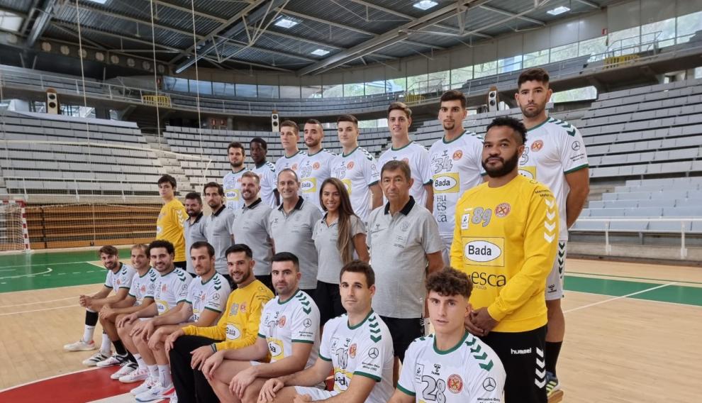 La plantilla, con la segunda equipación.