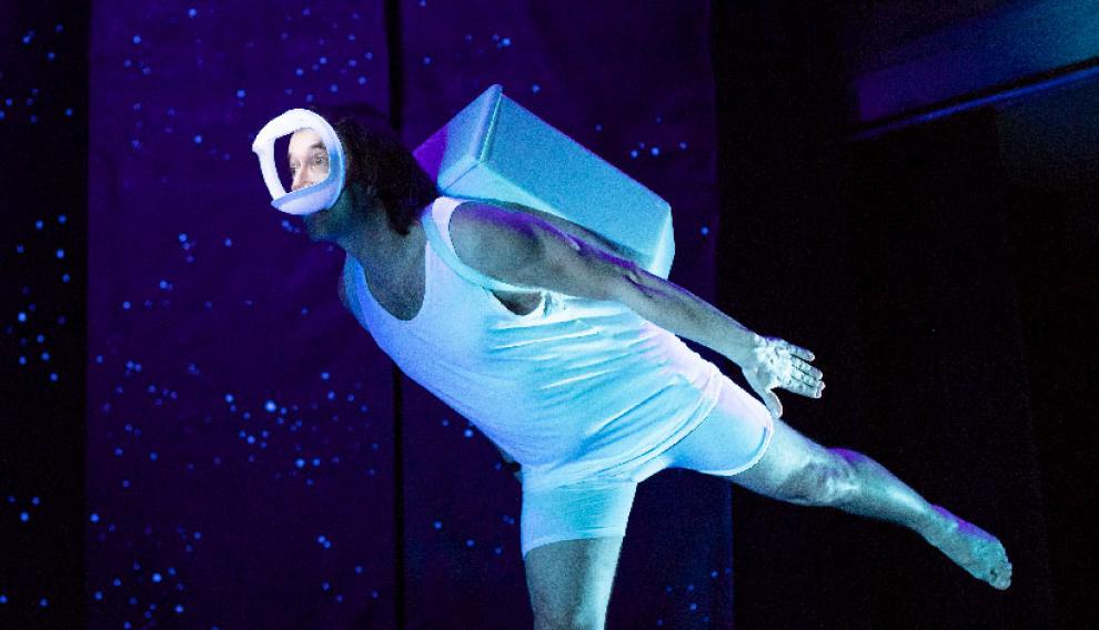 Imagen de la representación de teatro gestual ‘Ocupado’, a cargo de la compañía El Perro Azul Teatro.
