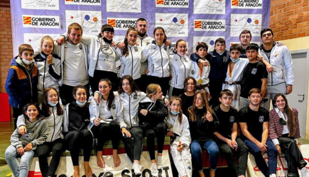 Representación del Club Judo Huesca en la competición aragonesa.