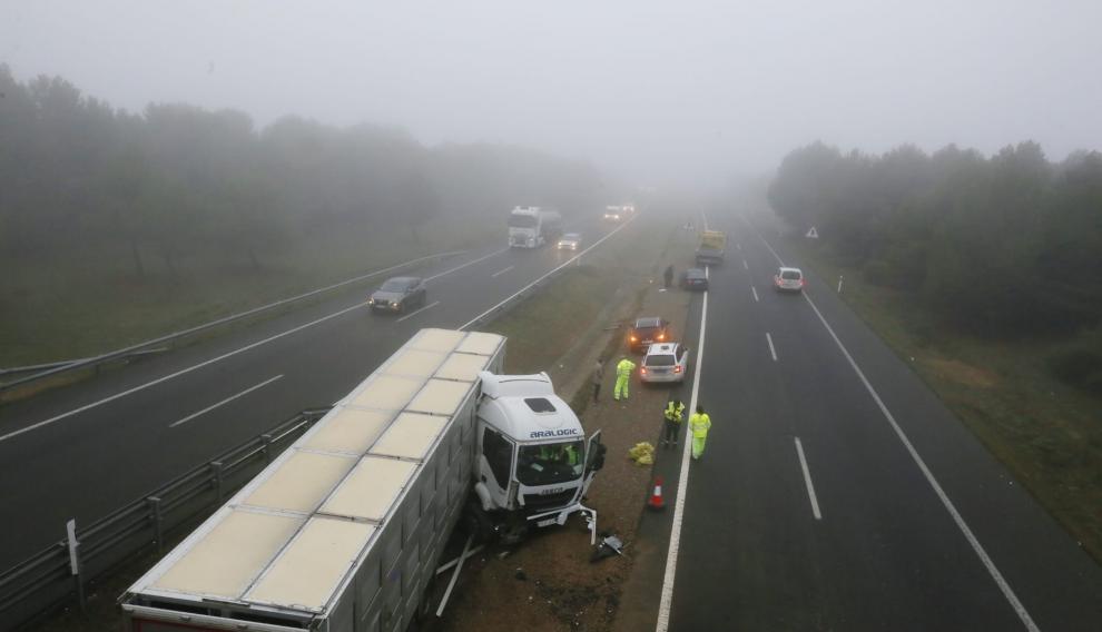 Imagen del camión accidentado.