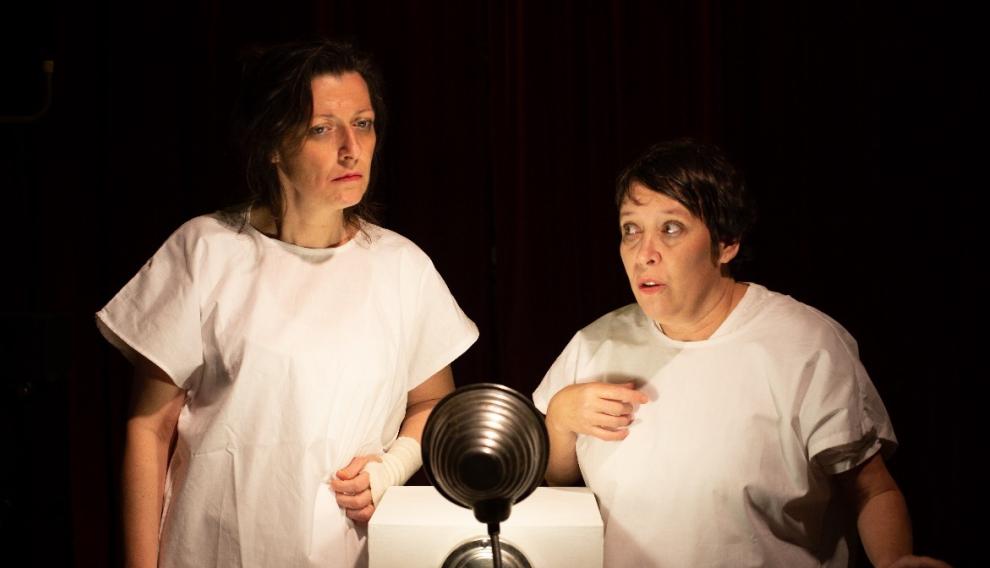 Estela Rasal y Yeimy Cruz protagonizan la obra.