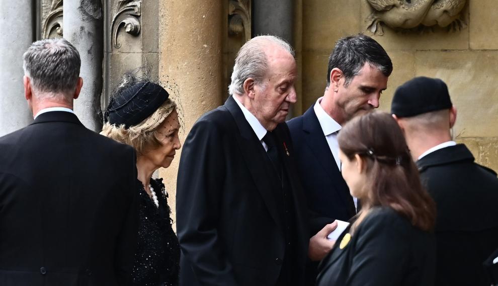 Juan Carlos y Sofia, los reyes eméritos, a su llegada al funeral de Isabel II.