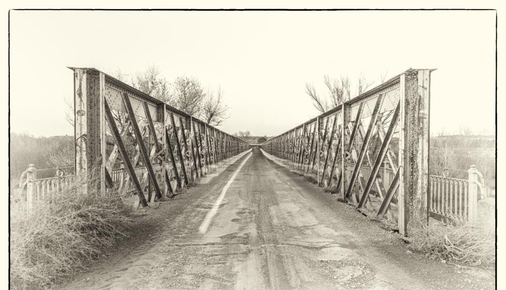El puente consta de tres tramos y 1917 su coste total fue de 186.543,63 pesetas, el equivalente a algo más de mil euros.