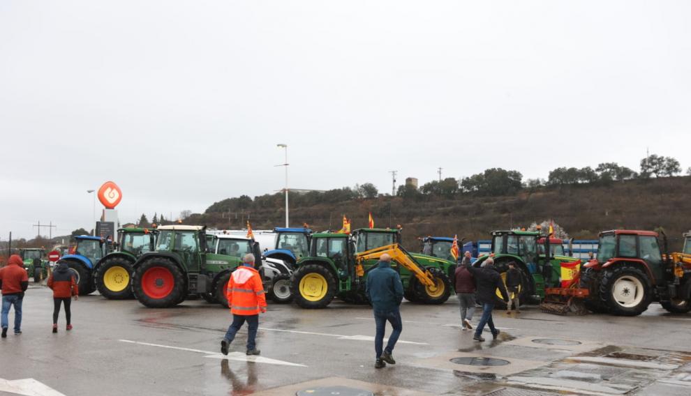 Los agricultores se movilizan en el cuarto día consecutivo de protestas en la zona de Estrecho Quinto