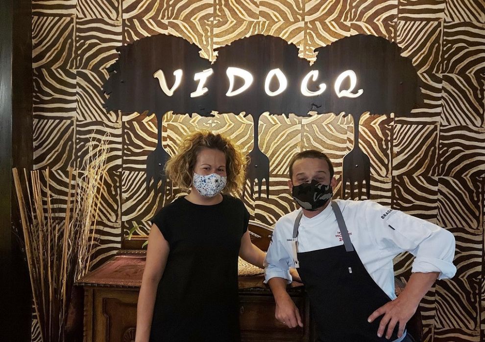 El chef Diego herrero y Amaya Sarasa, propietarios del restaurante Vidocq de Formigal