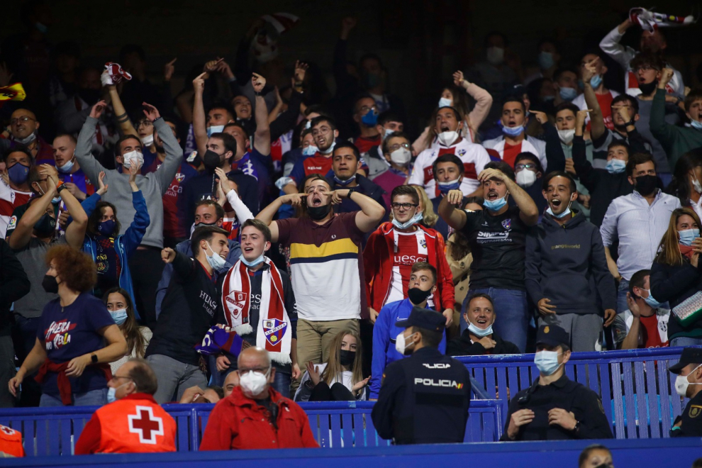 El Huesca se enfrenta al Zaragoza en la Romareda.