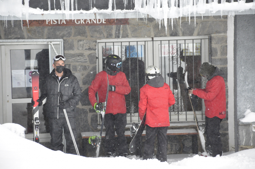 Los esquiadores disfrutan de sus pistas desde este jueves.