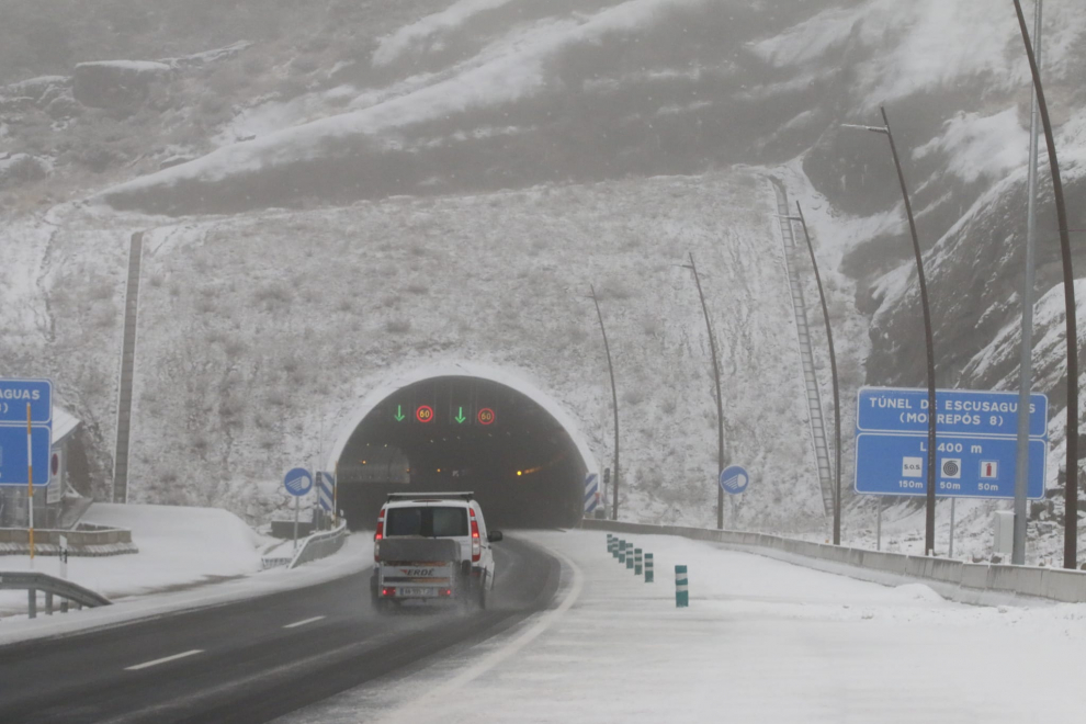 Problemas en el tráfico en el retorno del puente en la provincia de Huesca.