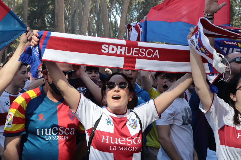 Todos a animar al Huesca en su salida hacia el Alcoraz
